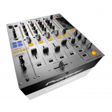 4-kanaals digitale effects mixer met geluidskaart,